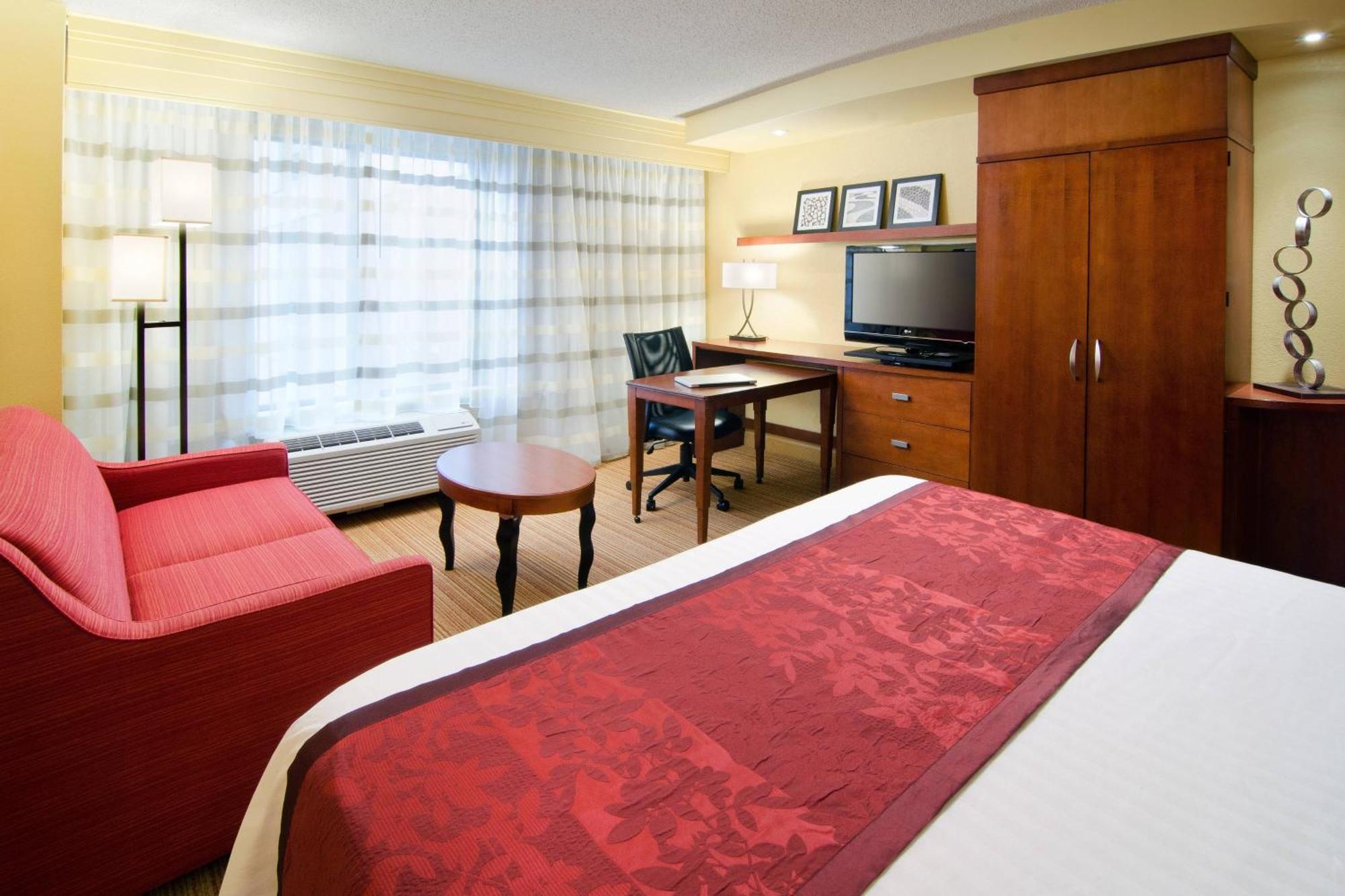 Courtyard By Marriott Birmingham Downtown At Uab Hotel Exterior photo